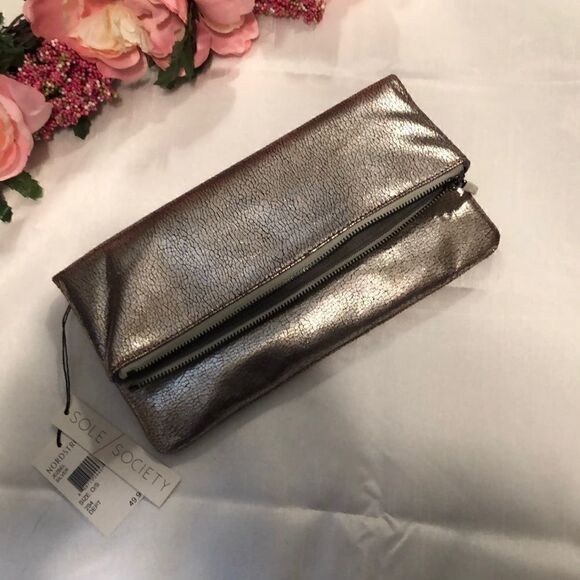 NWT Silver Sole Society Clutch - Picture 2 of 4